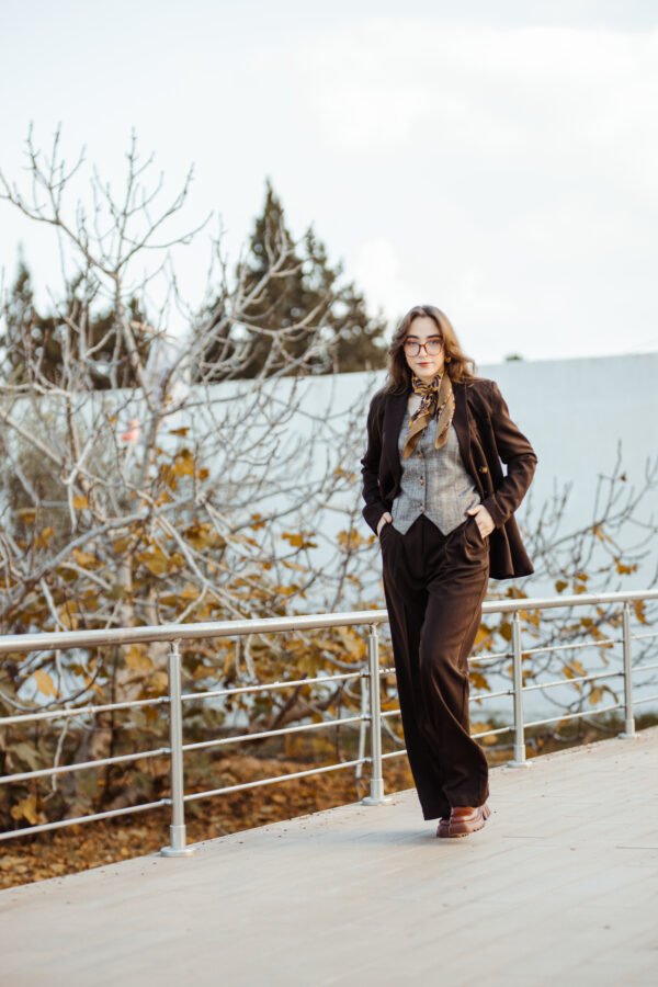 1Z4A5768 Blazer Croisé & Pantalon Large – Marron Chocolat Noir – Nouvelle Collection Noblesse