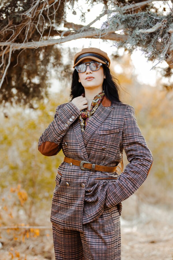 1Z4A5990 Blazer Croisé & Pantalon Large – à Carreaux – Élégance Intemporelle