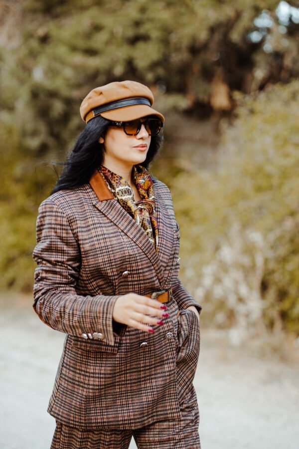 1Z4A6003 Blazer Croisé & Pantalon Large – à Carreaux – Élégance Intemporelle