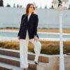 1Z4A6118 Blazer Croisé-Bleu Marine & Pantalon Large – Blanc : Collection Noblesse