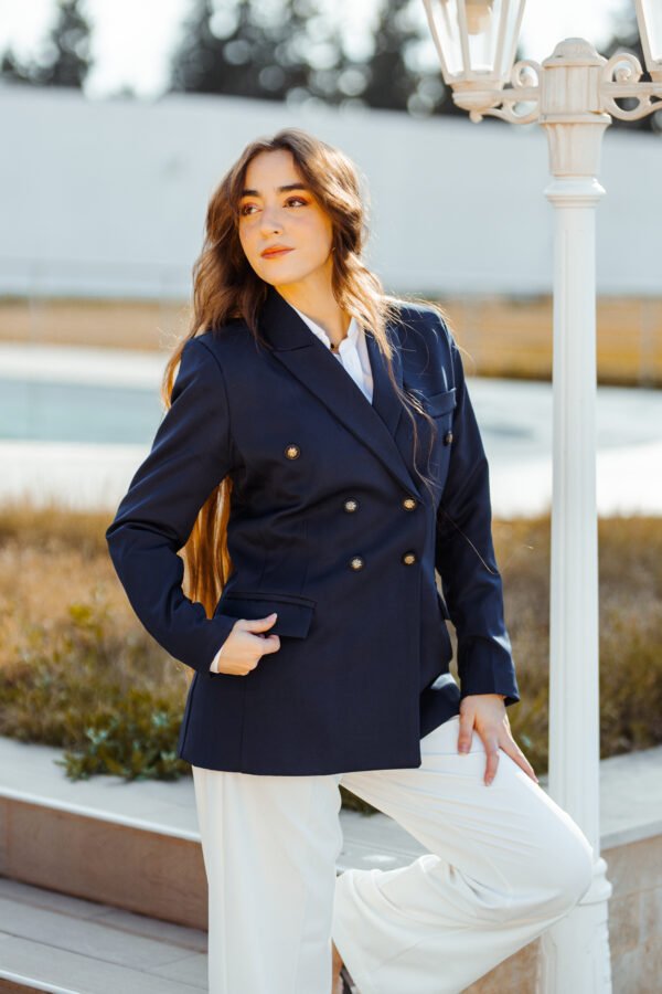 1Z4A6138 Blazer Croisé-Bleu Marine & Pantalon Large – Blanc : Collection Noblesse