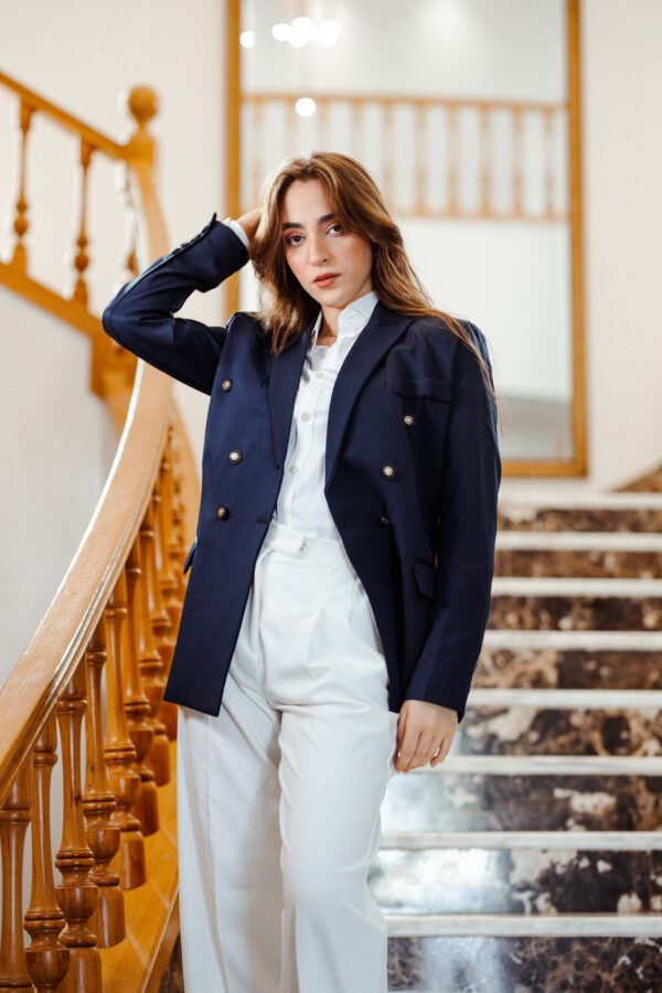 1Z4A6289 Blazer Croisé-Bleu Marine & Pantalon Large – Blanc : Collection Noblesse