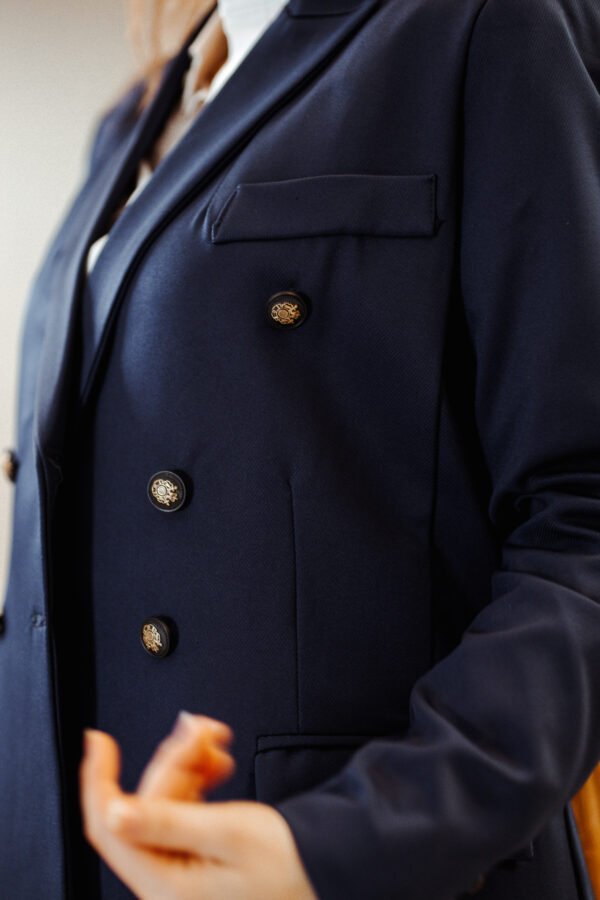 1Z4A6299 Blazer Croisé-Bleu Marine & Pantalon Large – Blanc : Collection Noblesse