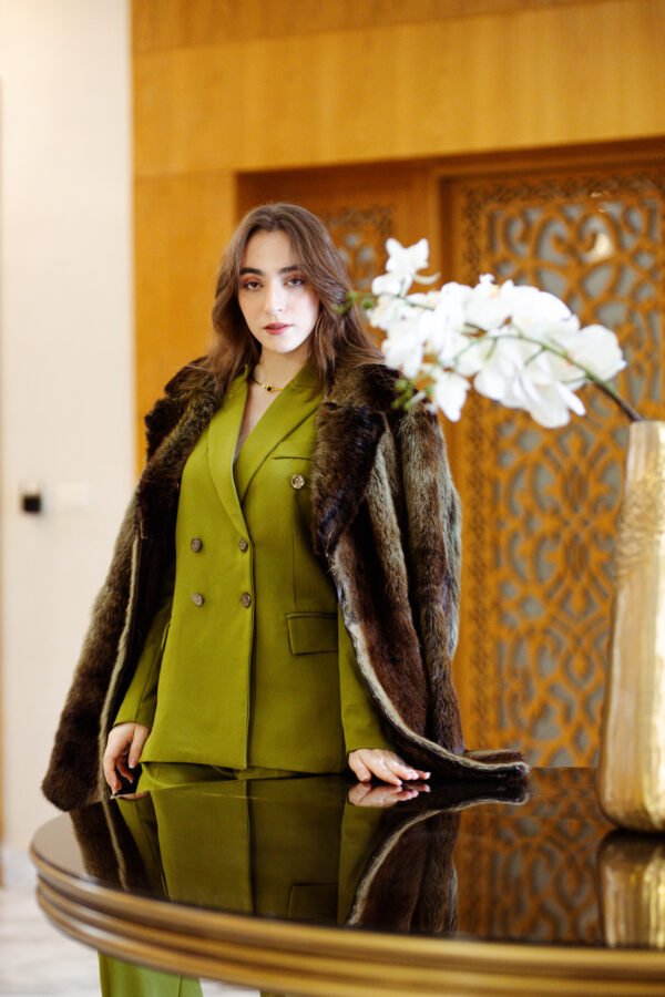 Blazer Croisé & Pantalon Large – Vert Olive– Collection Noblesse