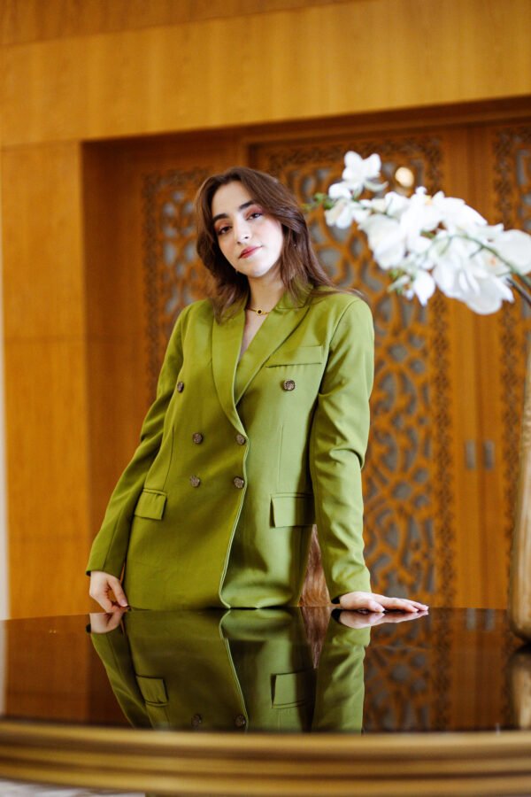 Blazer Croisé & Pantalon Large – Vert Olive– Collection Noblesse