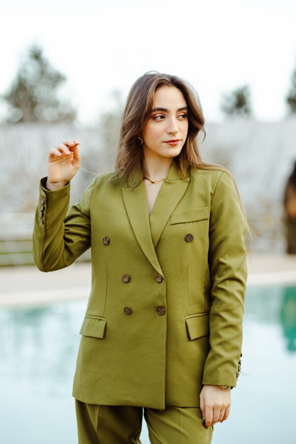 Blazer Croisé & Pantalon Large – Vert Olive– Collection Noblesse