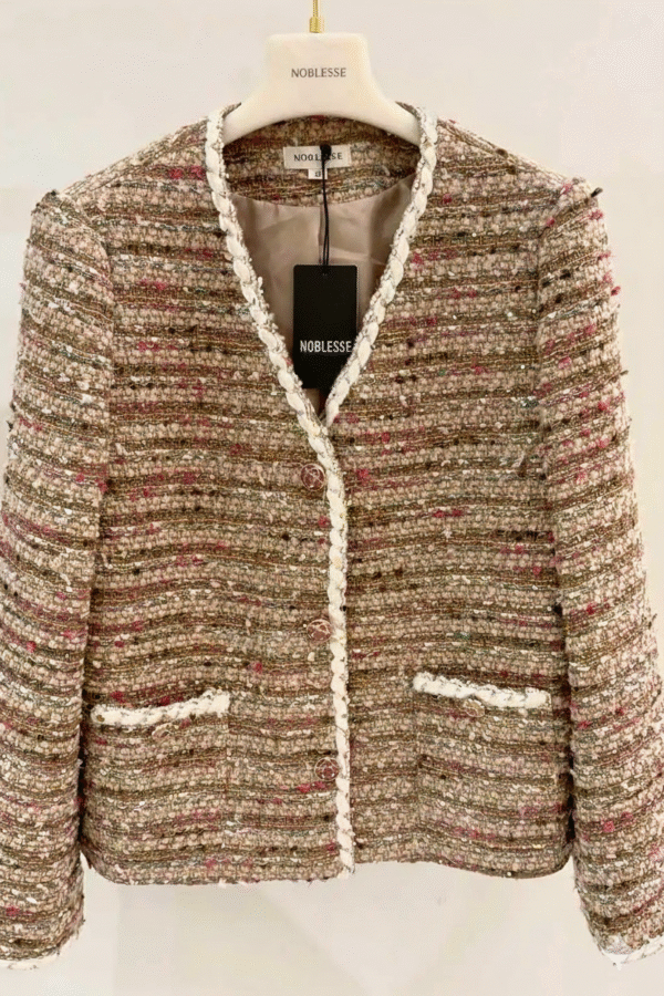 Gemini_Generated_Image_n7ruaqn7ruaqn7ru Veste en Tweed Style Chanel – New collection -Noblesse -