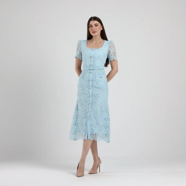 IMG_2759 Robe Midi en Dentelle Guipure Bleu Ciel – à motifs floraux