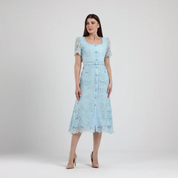 IMG_2766 Robe Midi en Dentelle Guipure Bleu Ciel – à motifs floraux