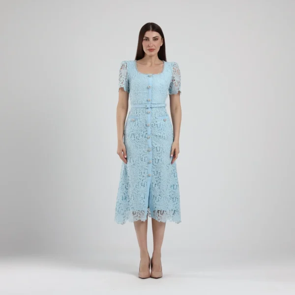 IMG_2768 Robe Midi en Dentelle Guipure Bleu Ciel – à motifs floraux