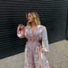 Robe longue fluide imprimé floral pastel – élégance bohème raffinée